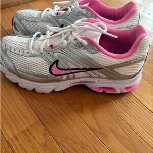 Nike Air Max Moto 2k Women's White and Pink Sneakers